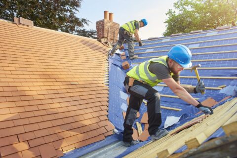 <b>Roofers</b> in Castleford